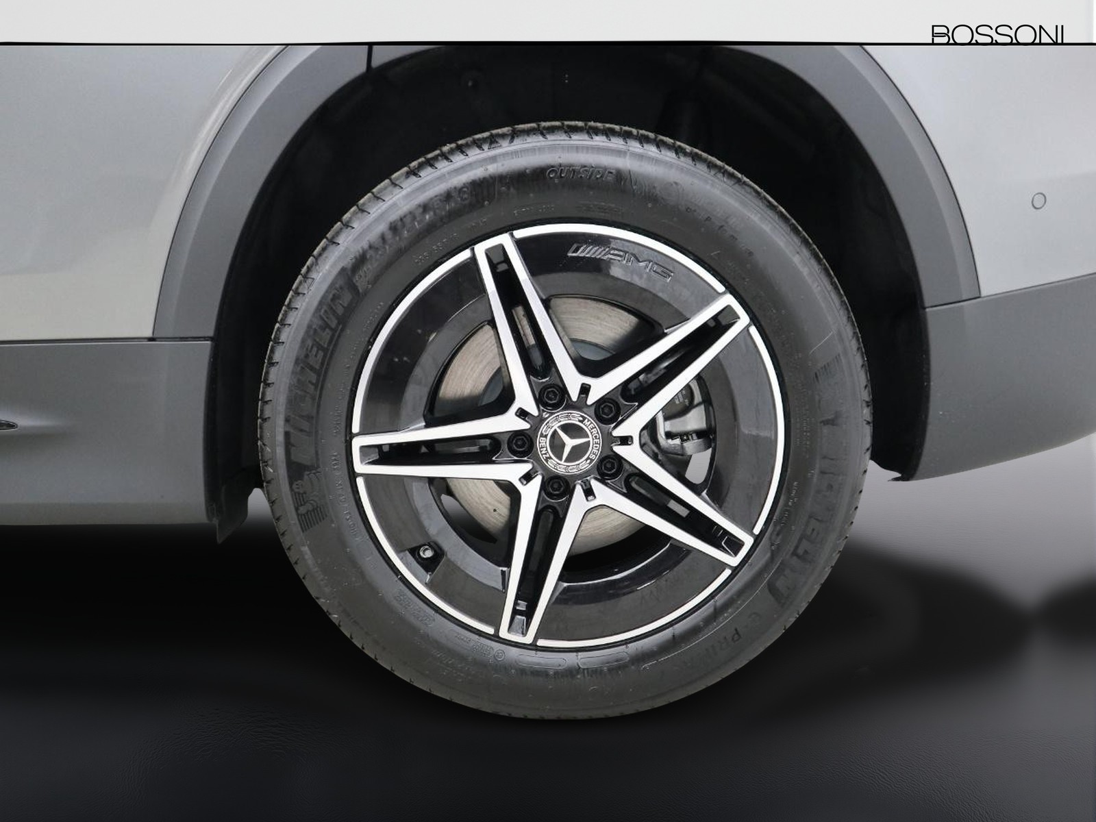 4 - Mercedes EQB 250+ amg line advanced