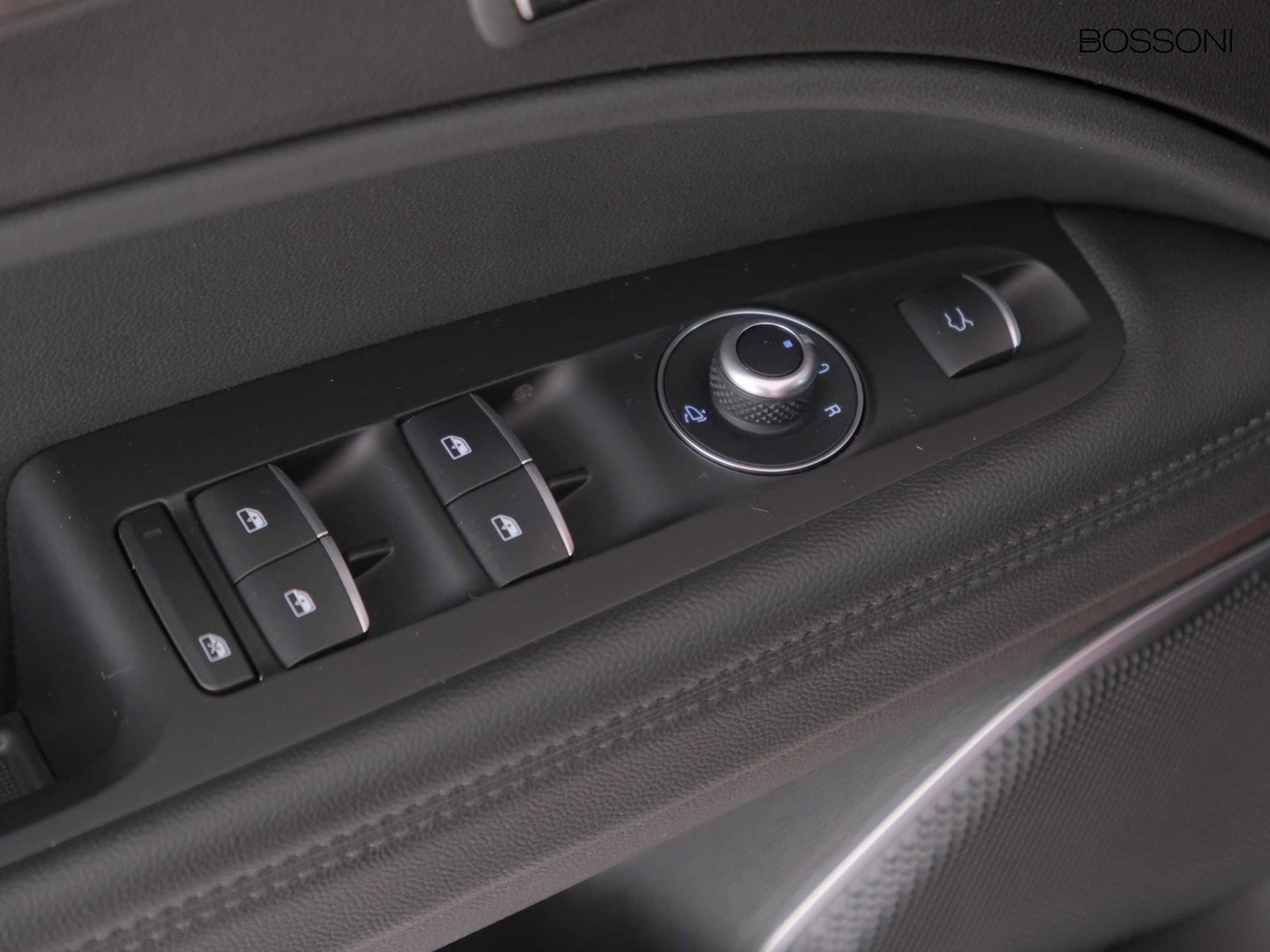 27 - Alfa Romeo Stelvio 2.2 turbo 210cv ti q4 at8