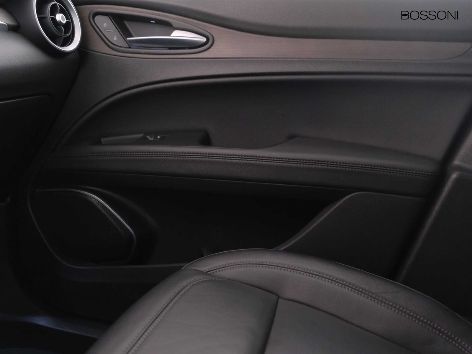 34 - Alfa Romeo Stelvio 2.2 turbo 210cv ti q4 at8