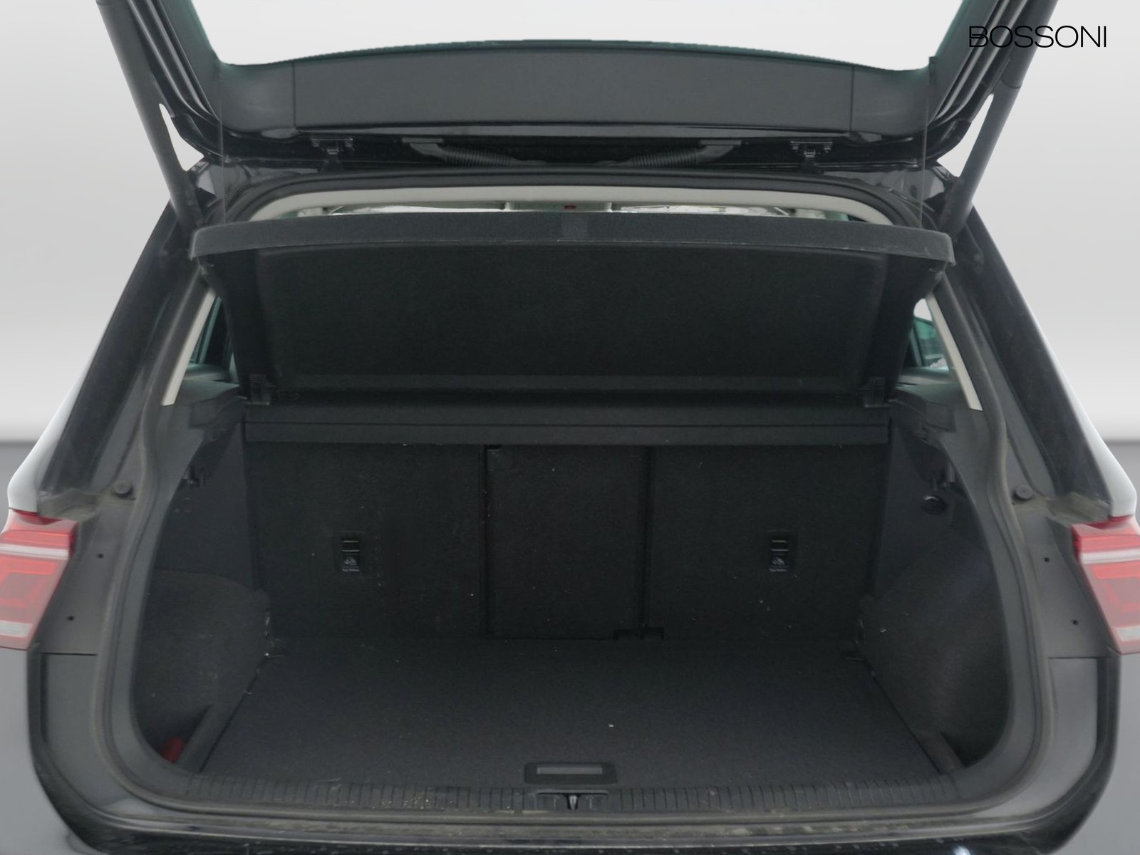 10 - Volkswagen Tiguan 1.5 tsi act 150cv elegance dsg