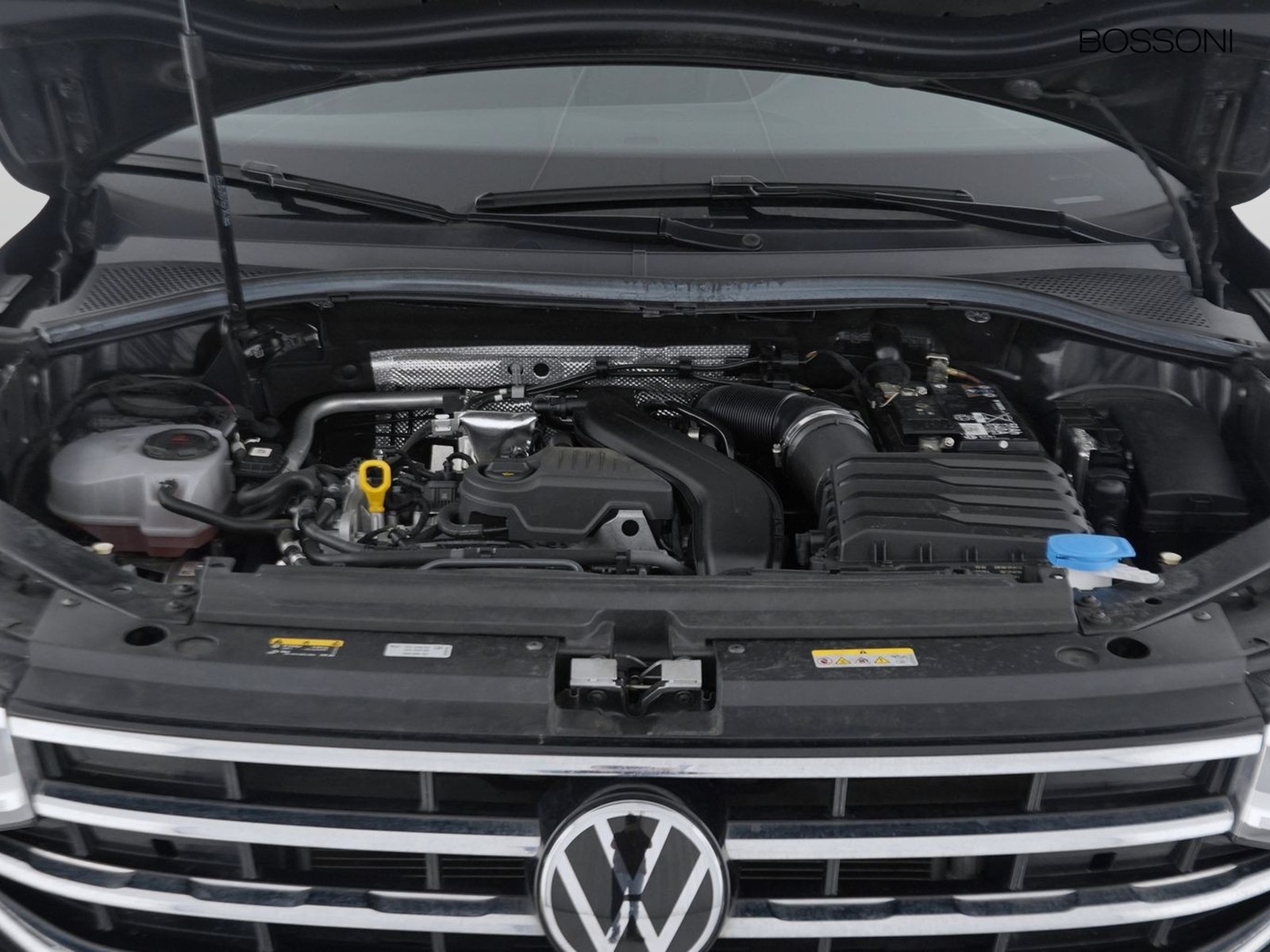 11 - Volkswagen Tiguan 1.5 tsi act 150cv elegance dsg
