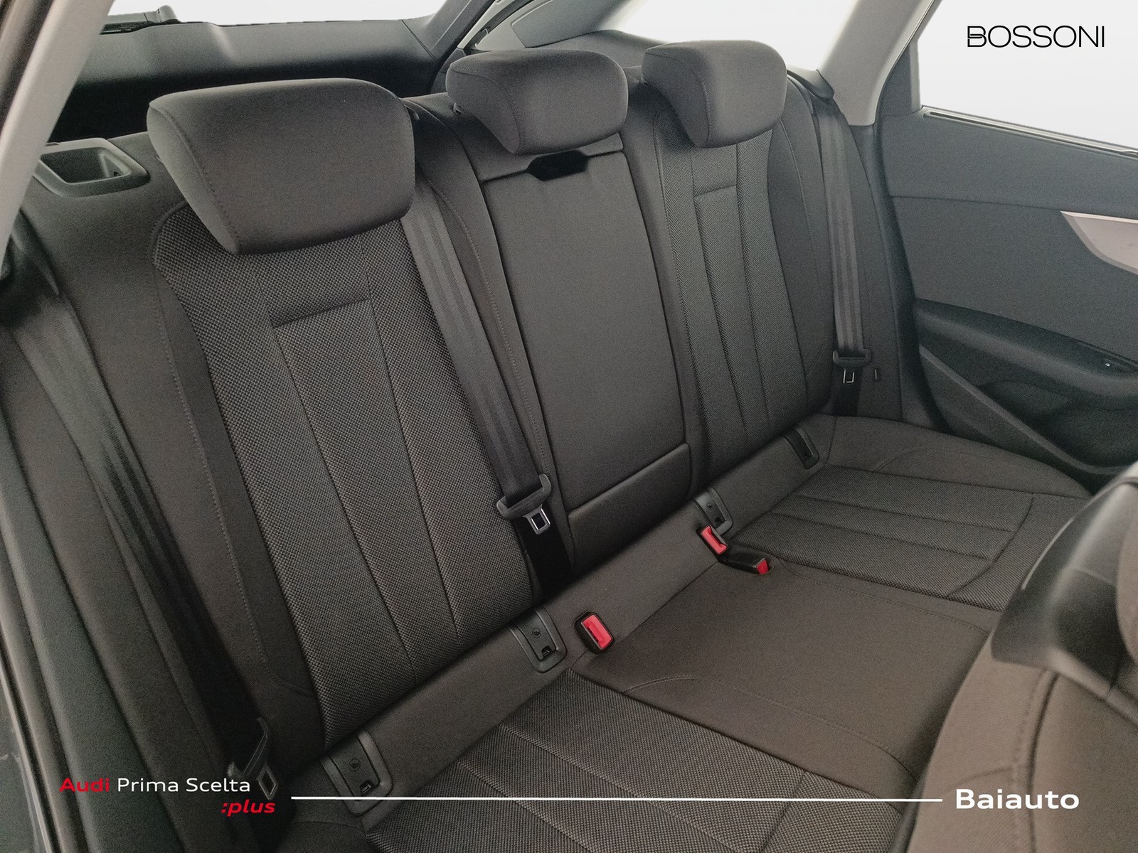 22 - Audi A4 avant 30 2.0 tdi mhev 136cv business advanced s tronic