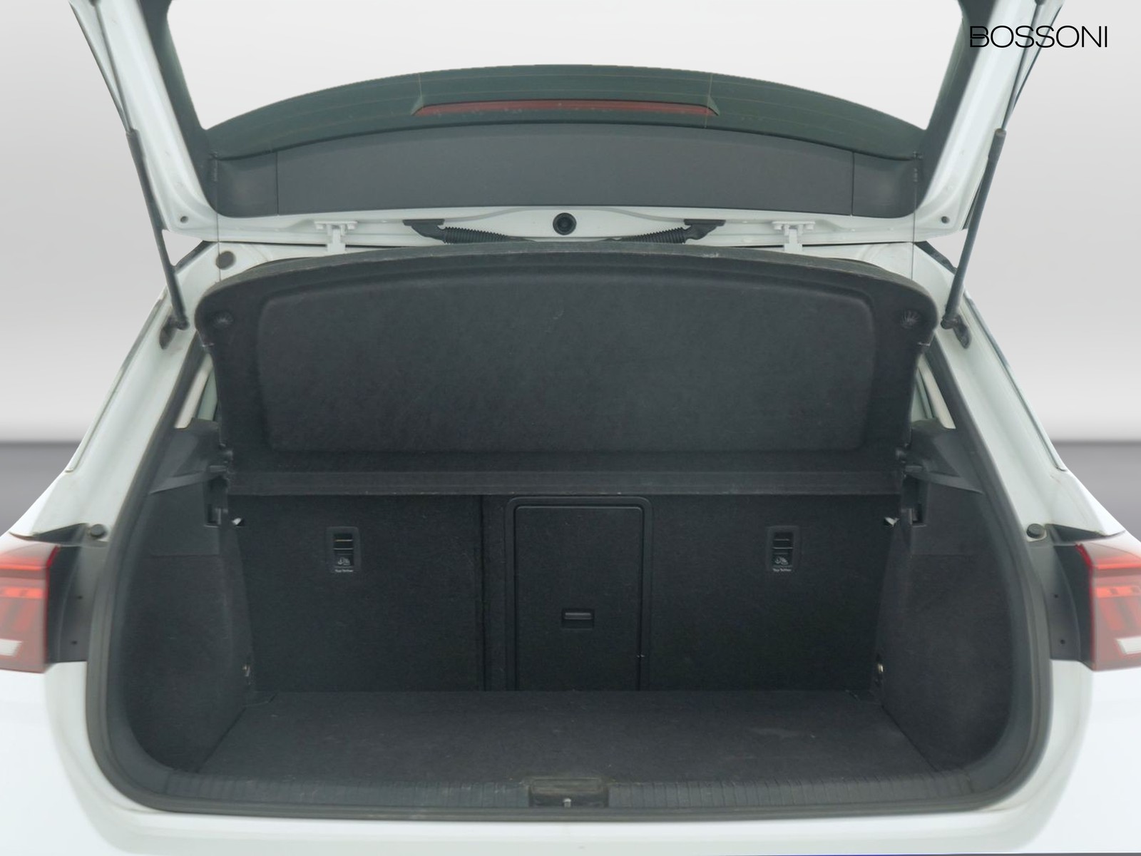 10 - Volkswagen T-Roc 2.0 tdi scr 150cv life dsg