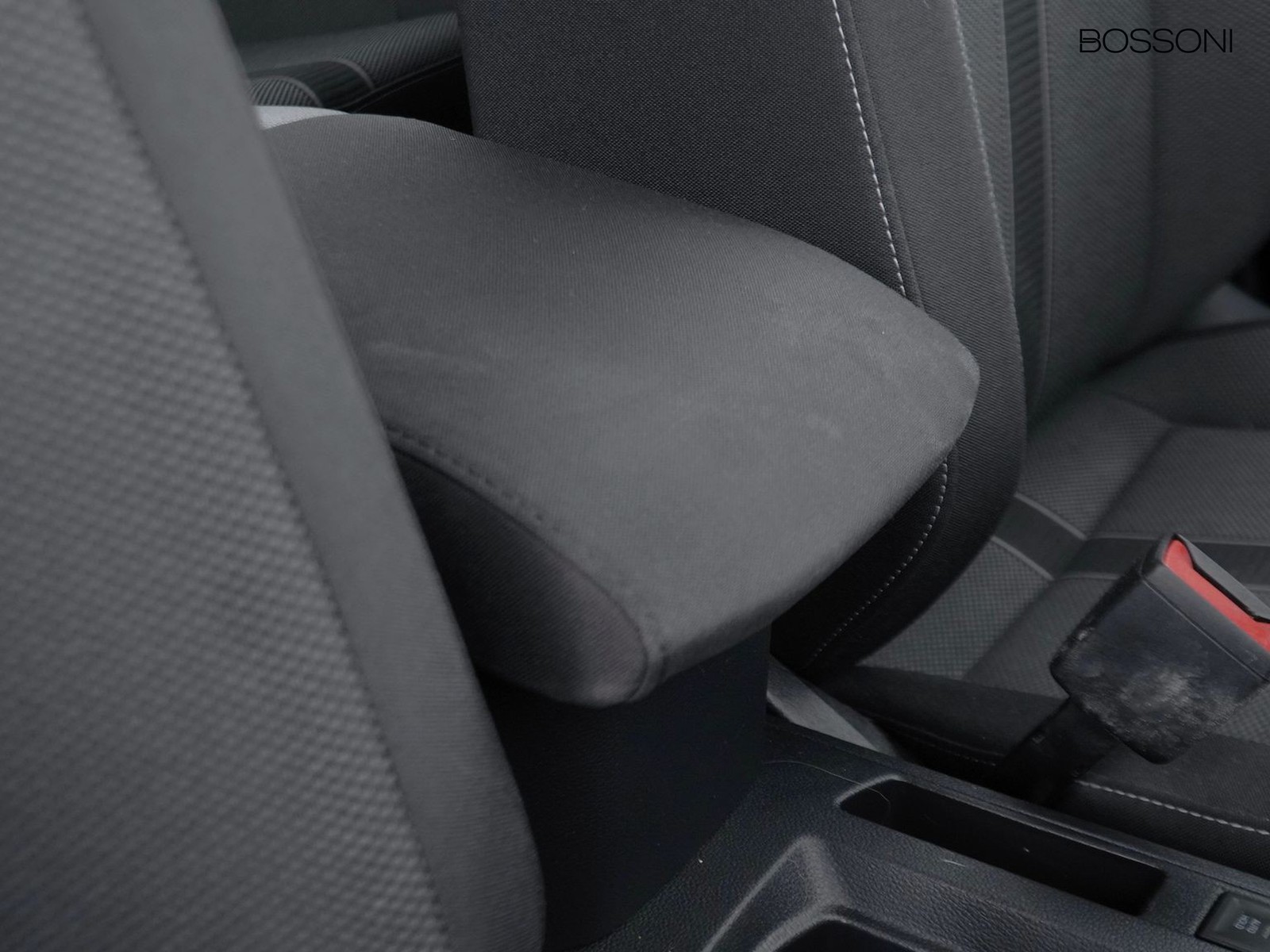 18 - Volkswagen T-Roc 2.0 tdi scr 150cv life dsg