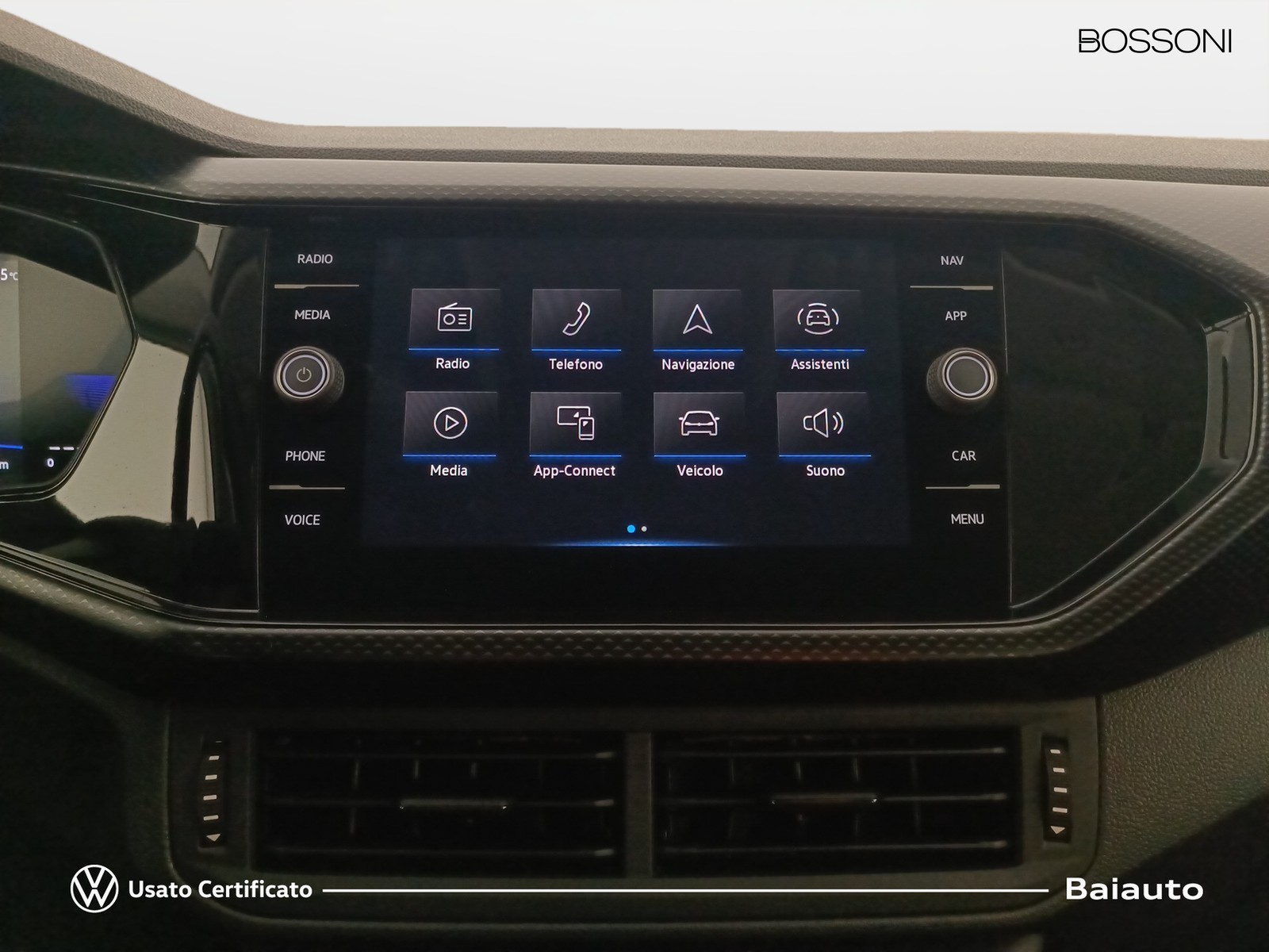 10 - Volkswagen T-Cross 1.0 tsi 95cv style