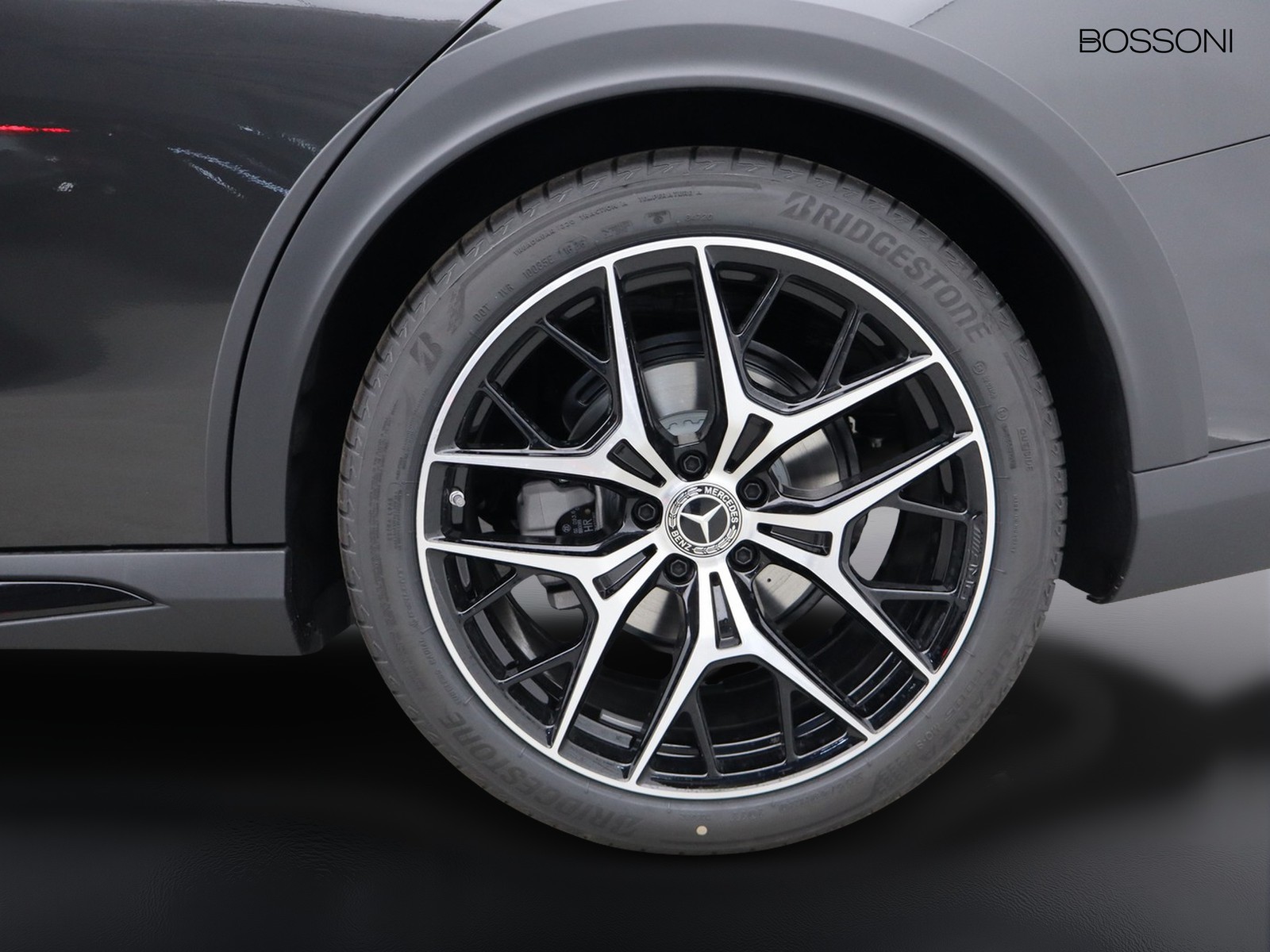 4 - Mercedes Classe E station wagon all-terrain 220 d advanced plus 4matic 9g-tronic