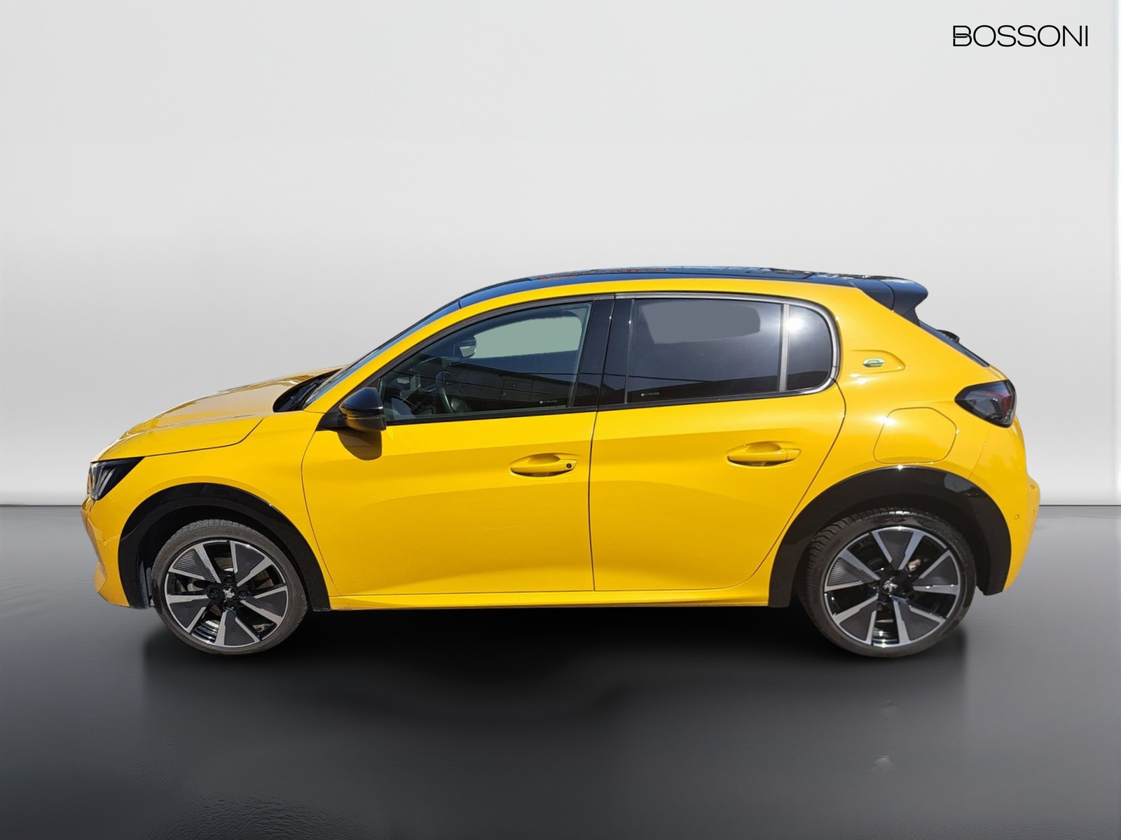 2 - Peugeot e-208 5 porte 100kw gt my20