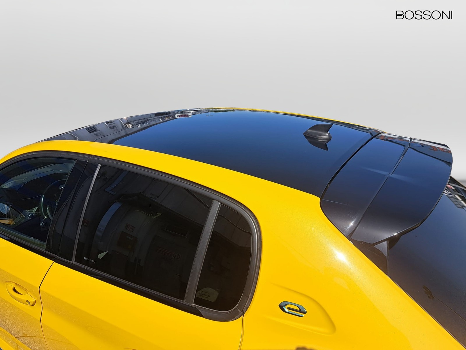 15 - Peugeot e-208 5 porte 100kw gt my20