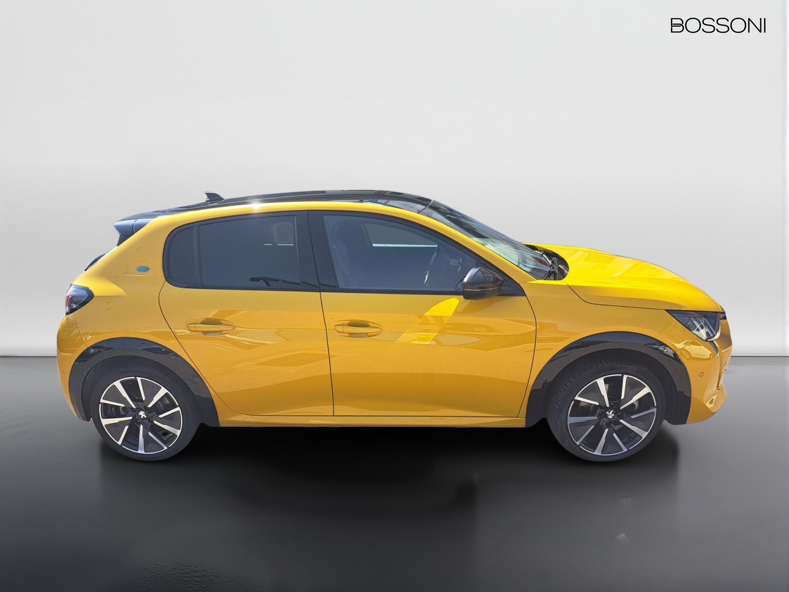 17 - Peugeot e-208 5 porte 100kw gt my20