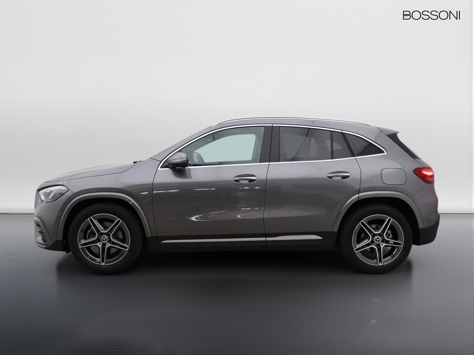 3 - Mercedes GLA 200 d amg line extra 8g-dct