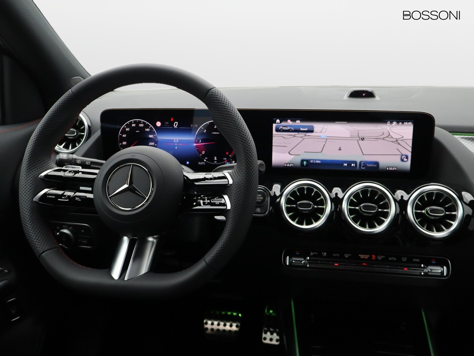 12 - Mercedes GLA 200 d amg line extra 8g-dct