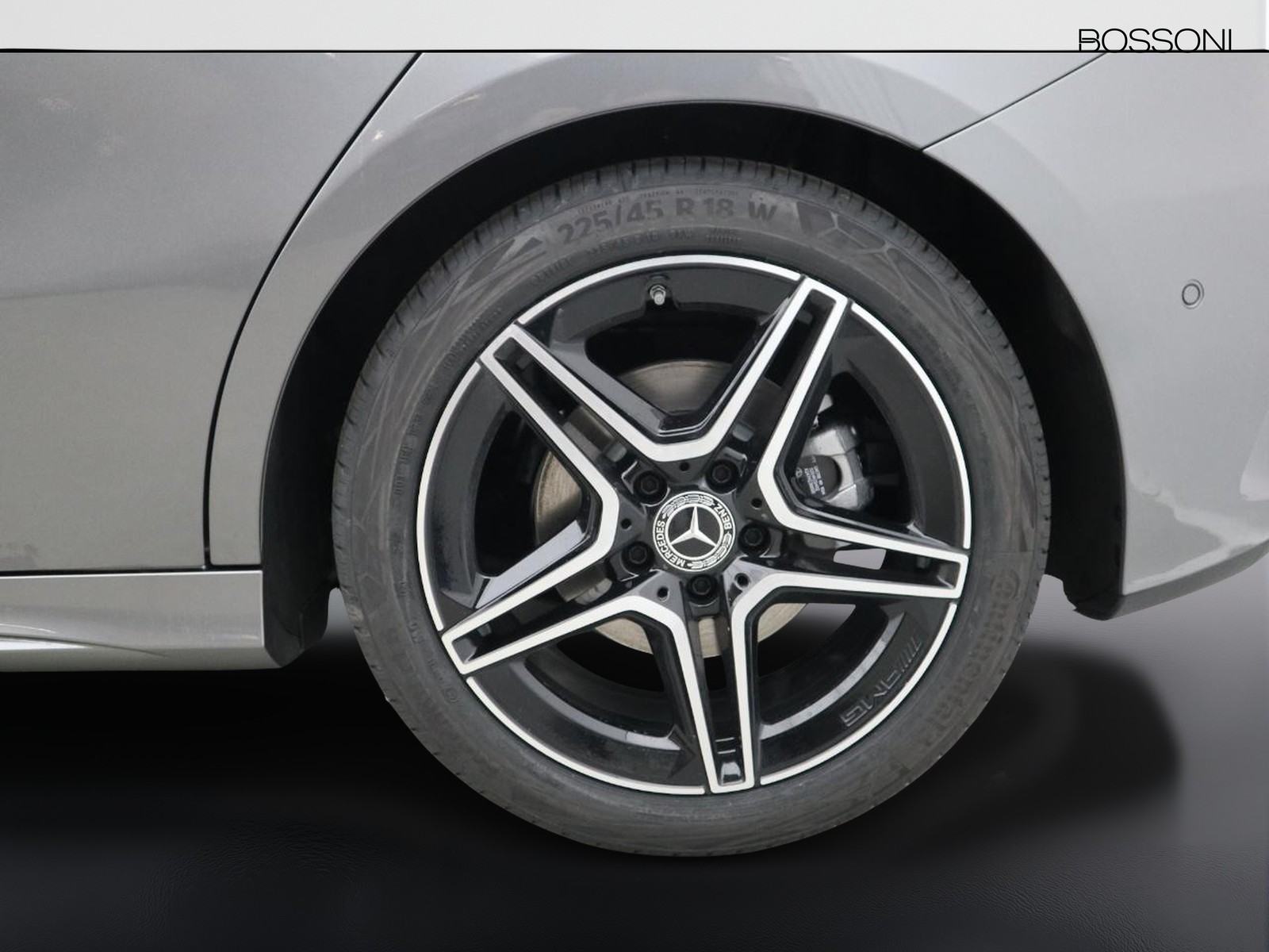4 - Mercedes Classe A 200 amg line premium 7g-dct