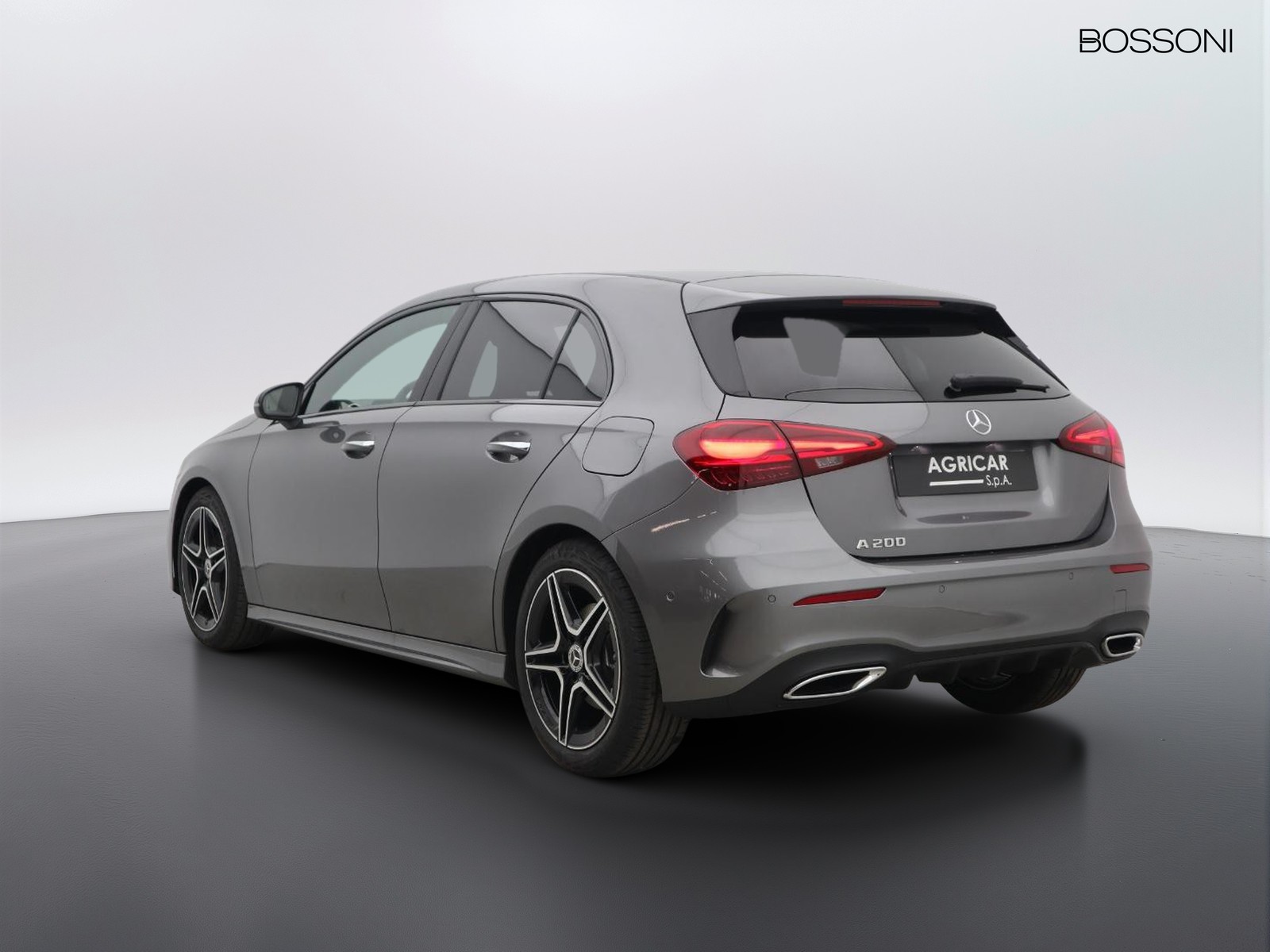 5 - Mercedes Classe A 200 amg line premium 7g-dct