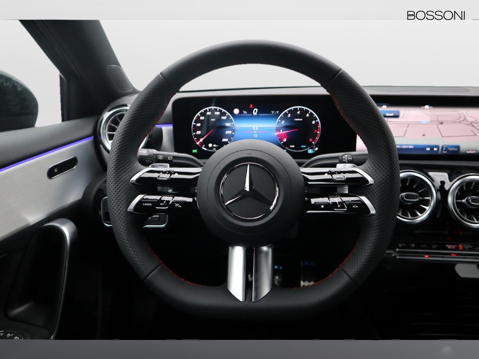 17 - Mercedes Classe A 200 amg line premium 7g-dct