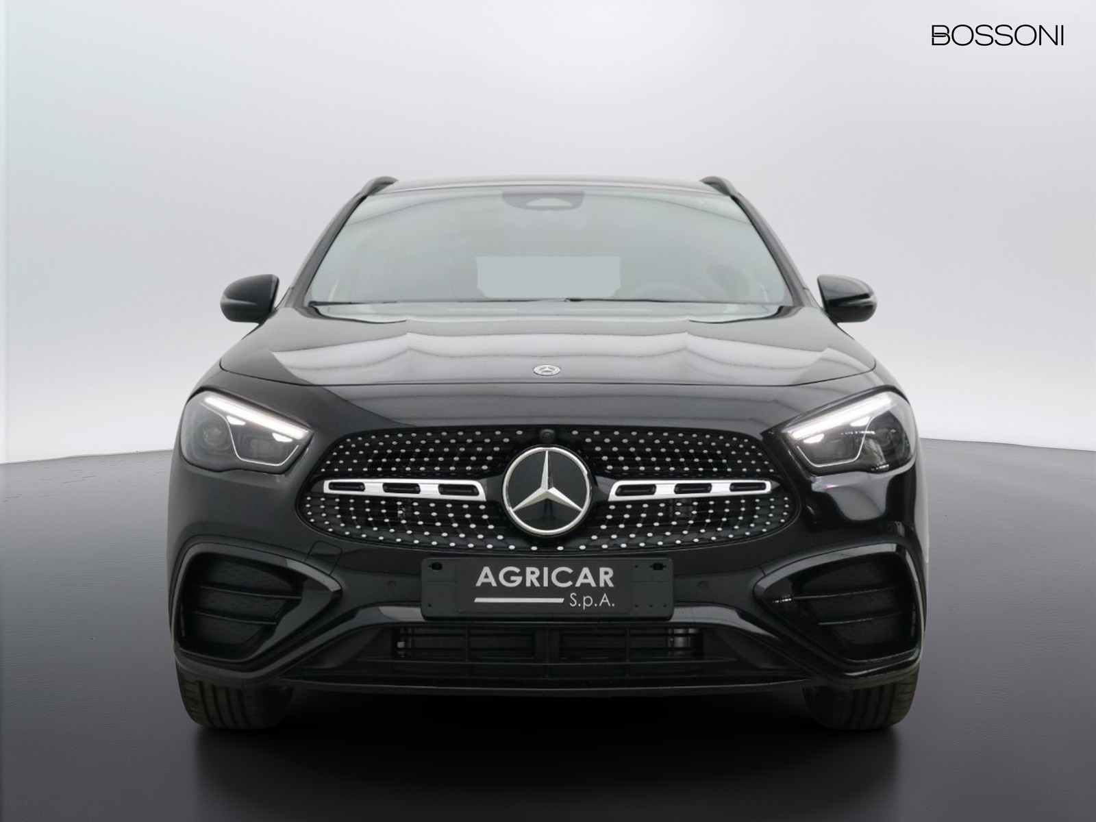 2 - Mercedes GLA 200 d amg line premium 8g-dct