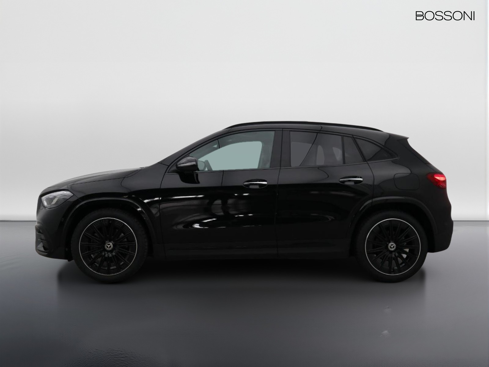 3 - Mercedes GLA 200 d amg line premium 8g-dct