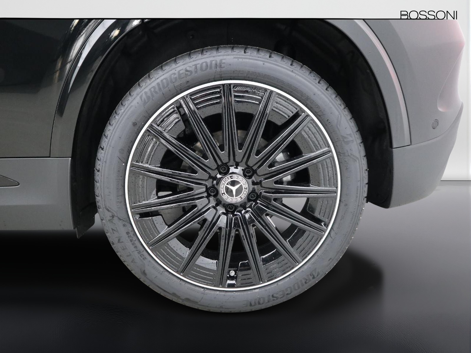 4 - Mercedes GLA 200 d amg line premium 8g-dct
