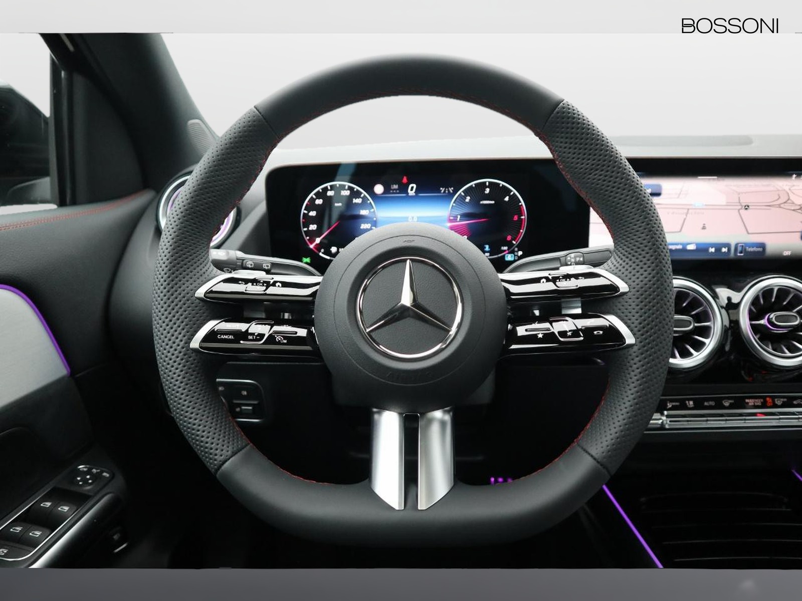 17 - Mercedes GLA 200 d amg line premium 8g-dct