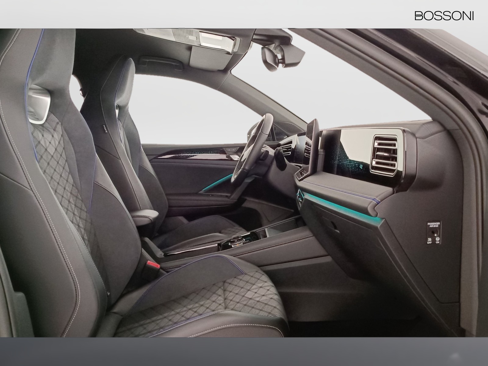 8 - Volkswagen Tiguan 2.0 tdi scr 150cv r-line dsg
