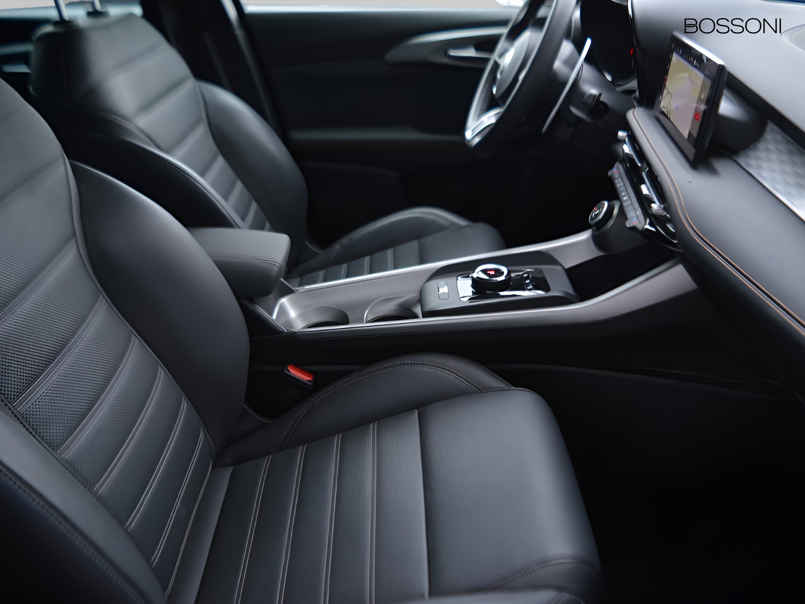 5 - Alfa Romeo Tonale 1.5 hybrid 160cv veloce tct7
