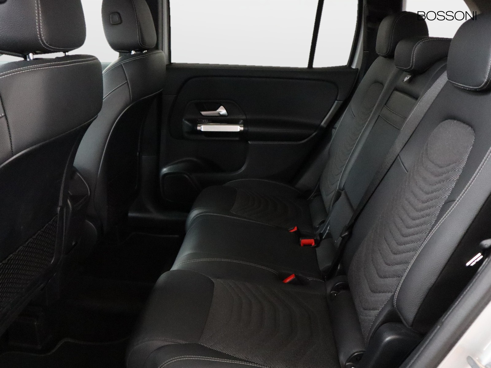 8 - Mercedes GLB 200 d progressive advanced plus 8g-dct
