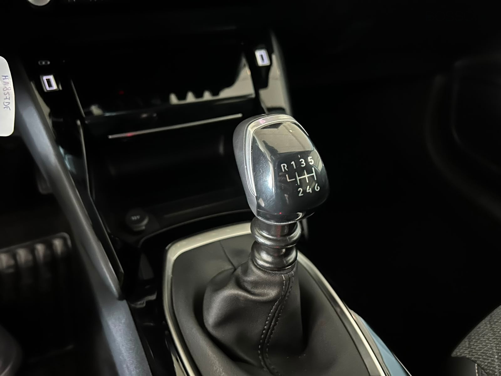11 - Peugeot 208 1.2 puretech 100cv allure s&s