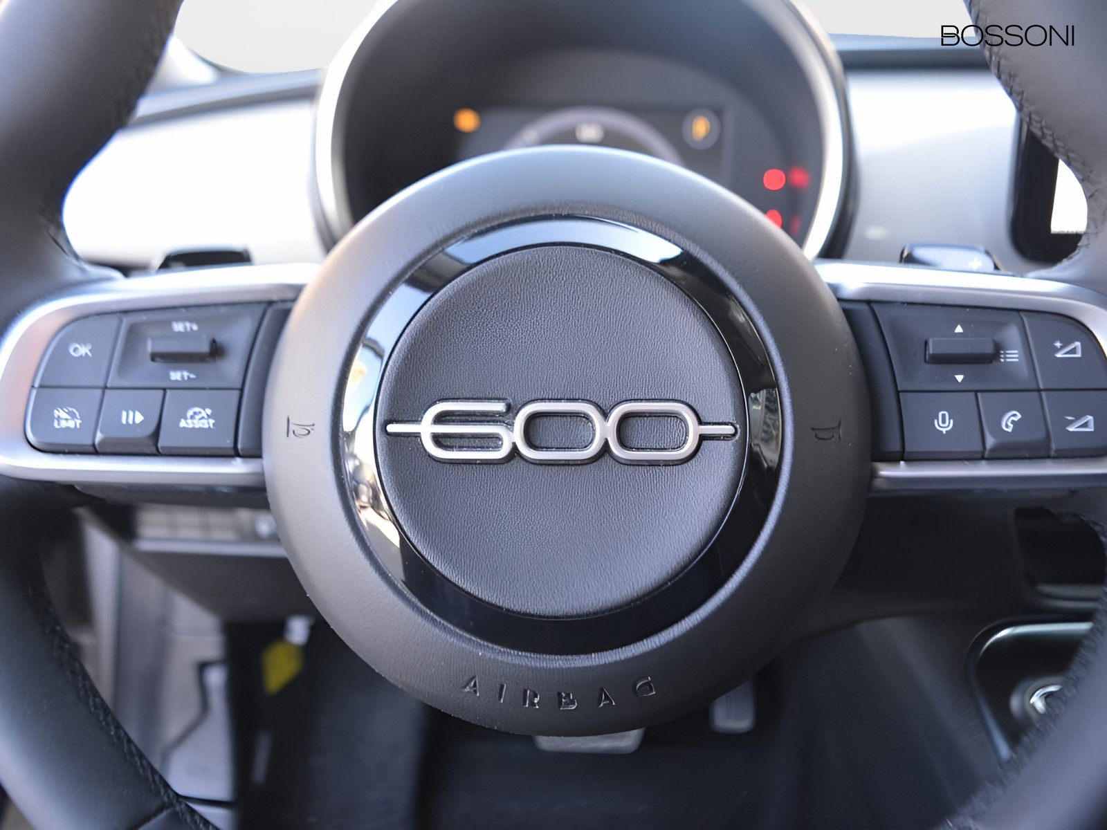 16 - Fiat 600 1.2 hybrid 145cv edct