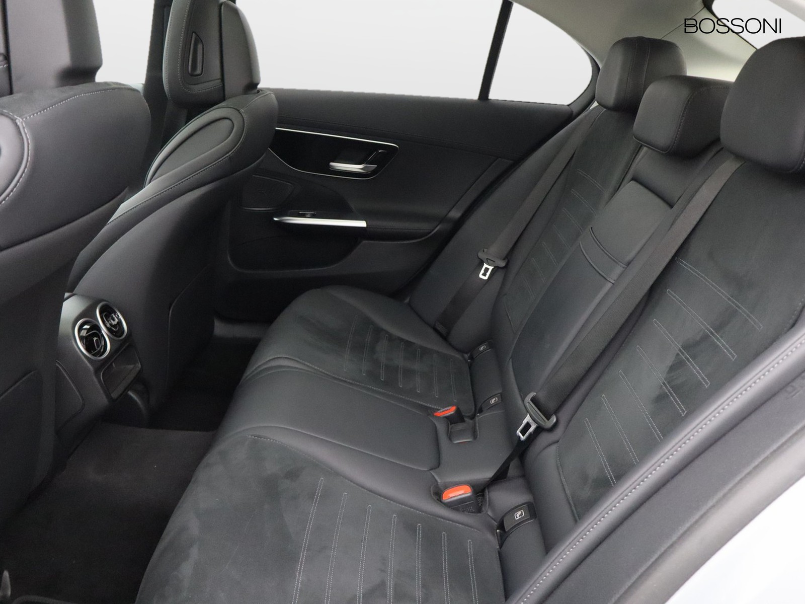 8 - Mercedes Classe C berlina 220 d mild hybrid 197cv amg line premium plus 9g-tronic