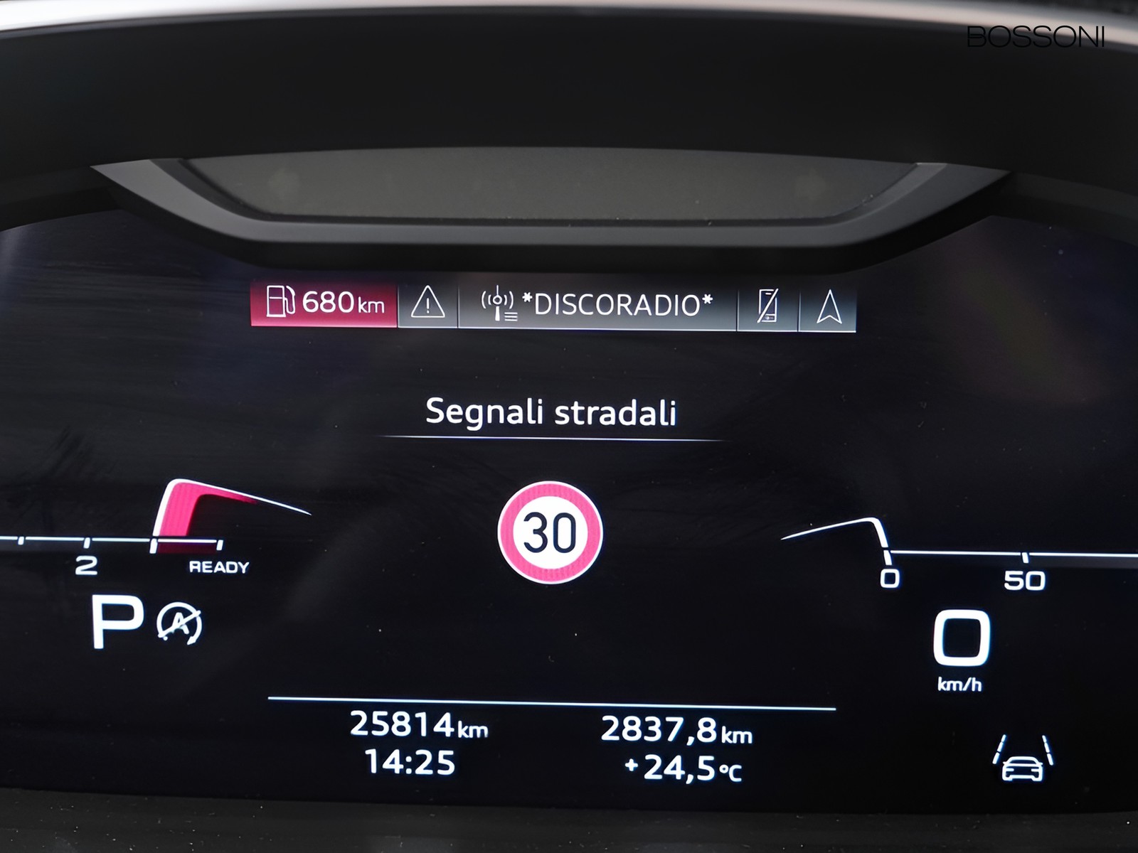 30 - Audi Q3 35 2.0 tdi s line edition s tronic