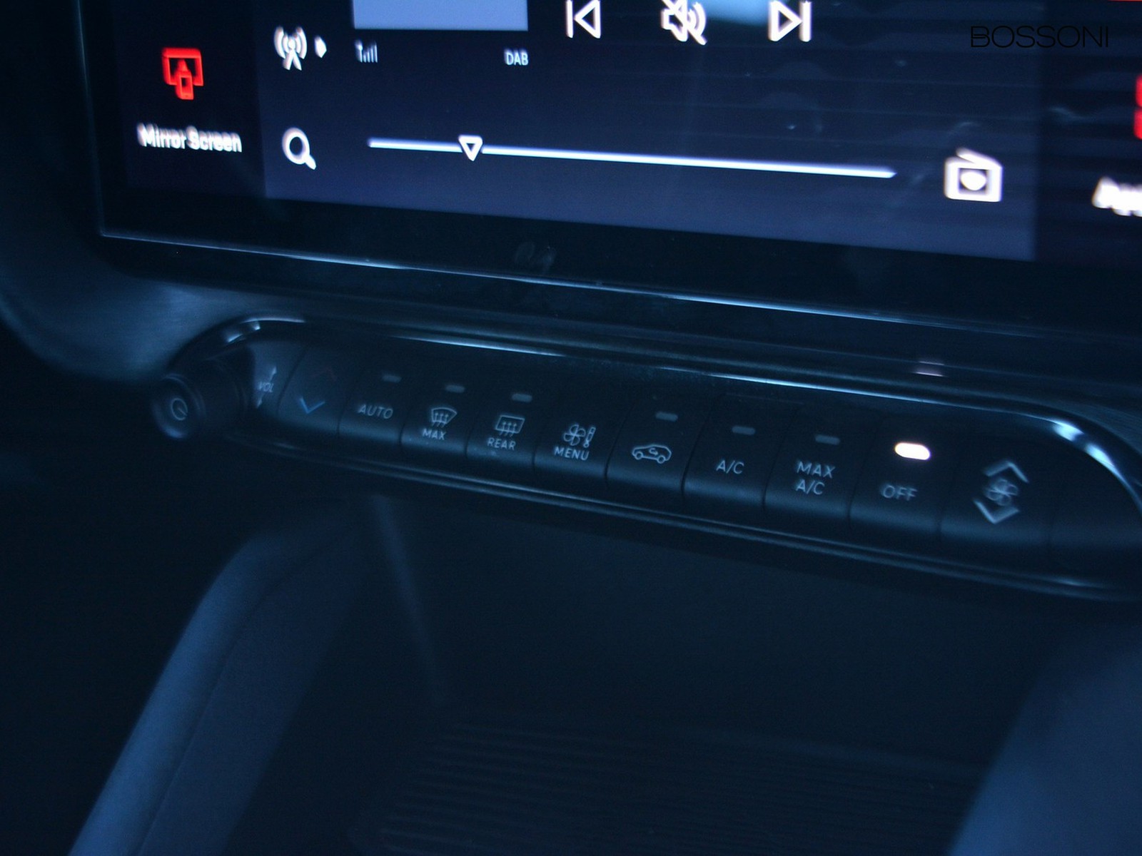 11 - Alfa Romeo Junior 1.2 hybrid 145cv ibrida edct6