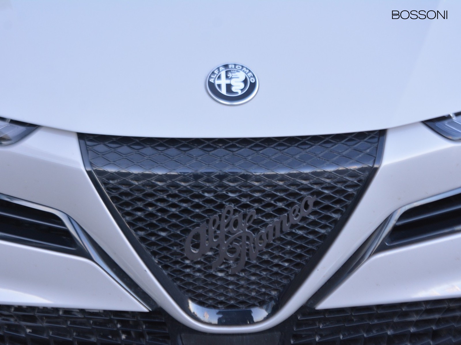 21 - Alfa Romeo Junior 1.2 hybrid 145cv ibrida edct6