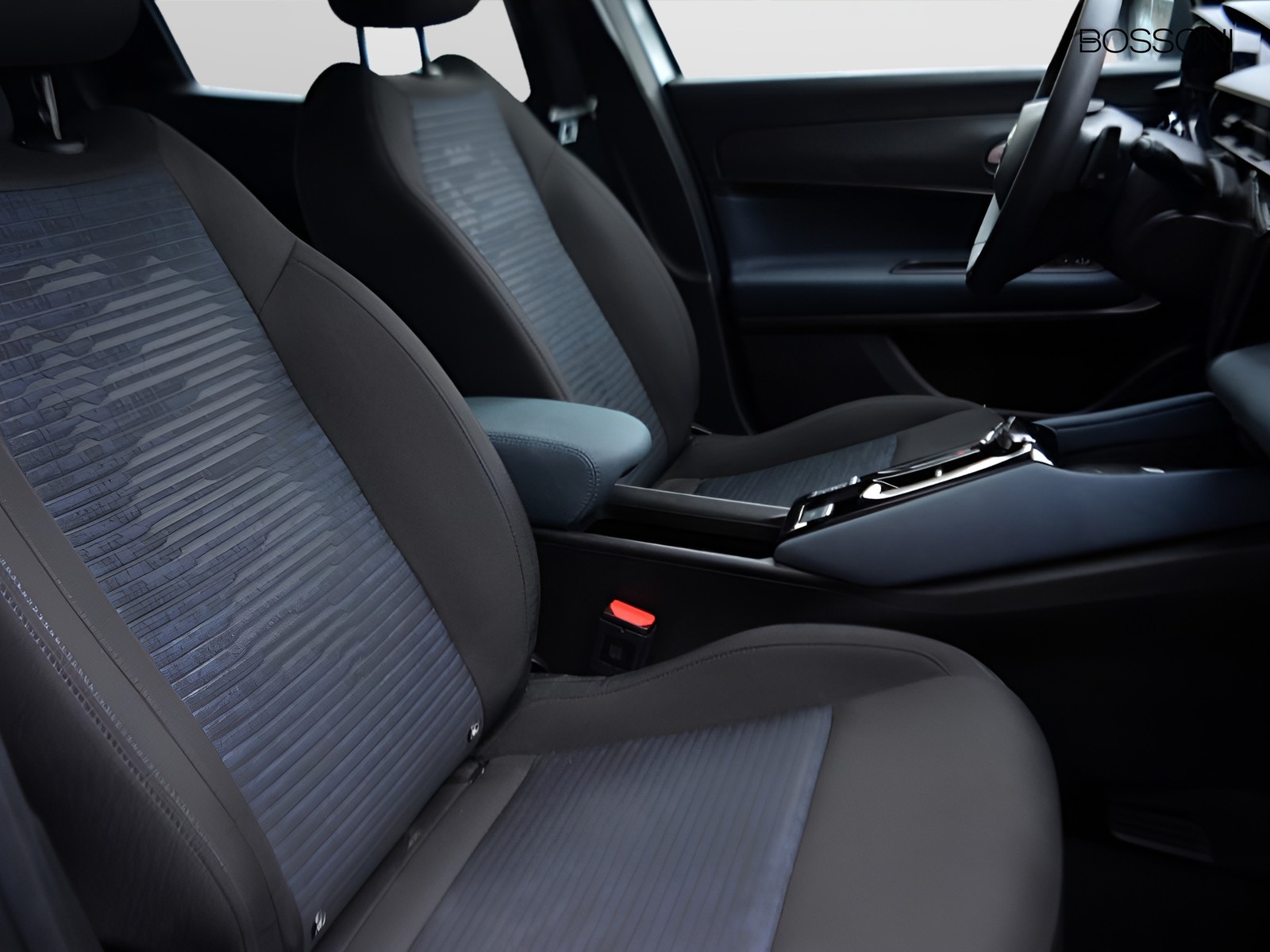 5 - Alfa Romeo Junior 1.2 hybrid 145cv ibrida edct6