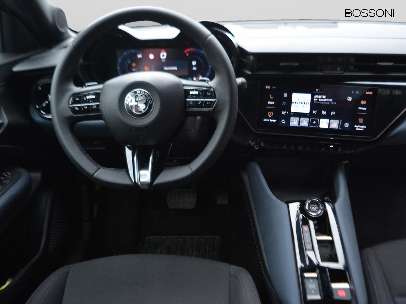 9 - Alfa Romeo Junior 1.2 hybrid 145cv ibrida edct6