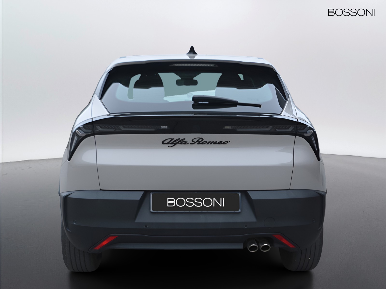 4 - Alfa Romeo Junior 1.2 hybrid 145cv ibrida edct6