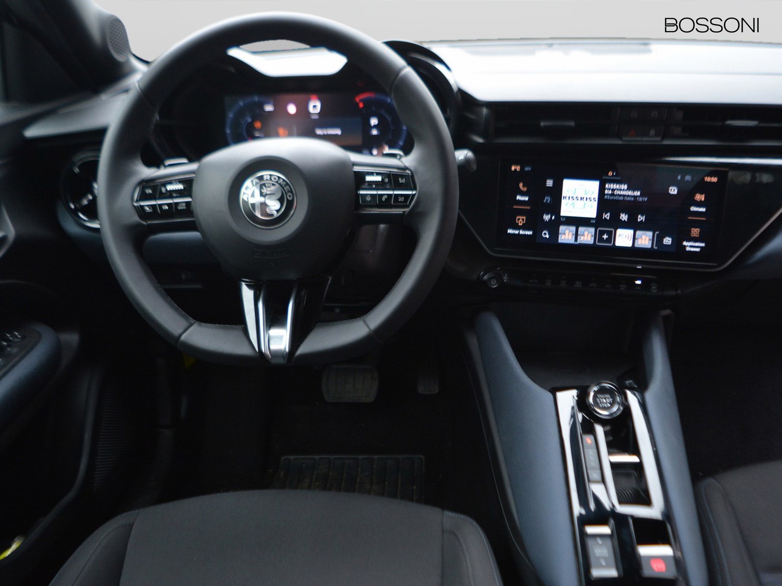 9 - Alfa Romeo Junior 1.2 hybrid 145cv ibrida edct6