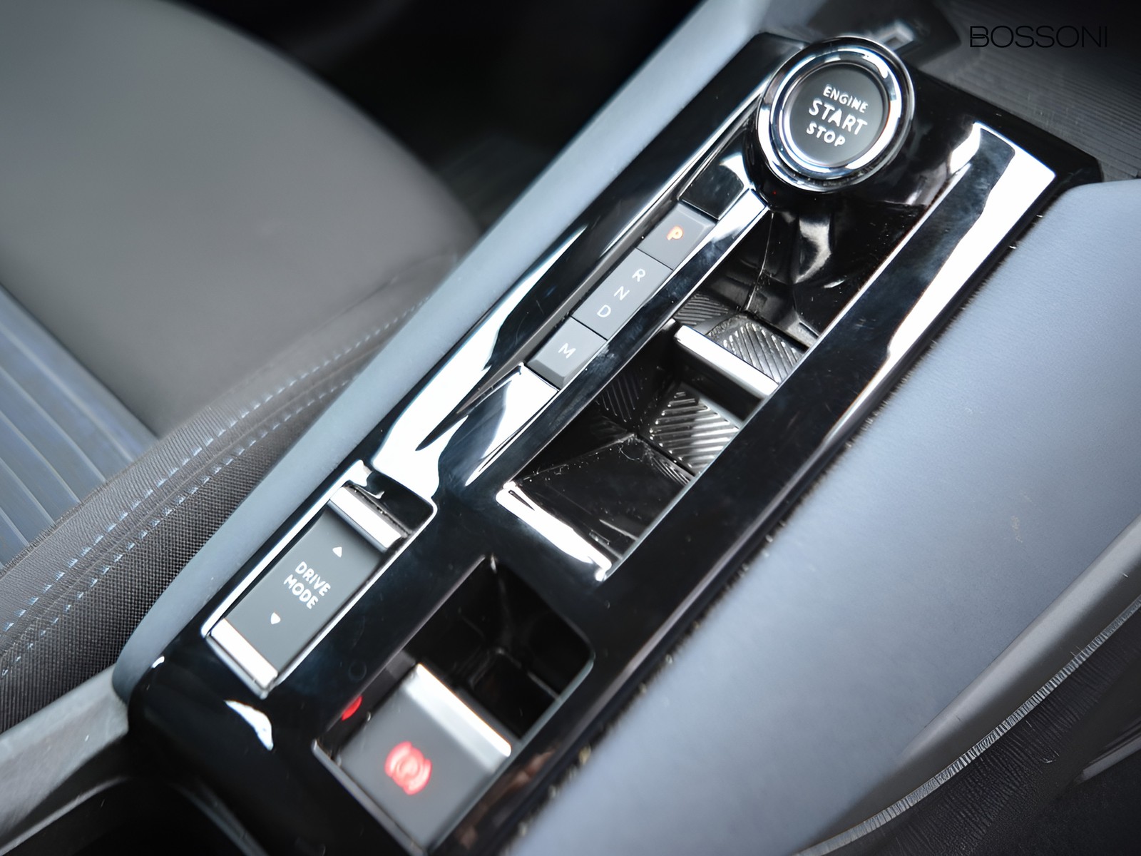18 - Alfa Romeo Junior 1.2 hybrid 145cv ibrida edct6