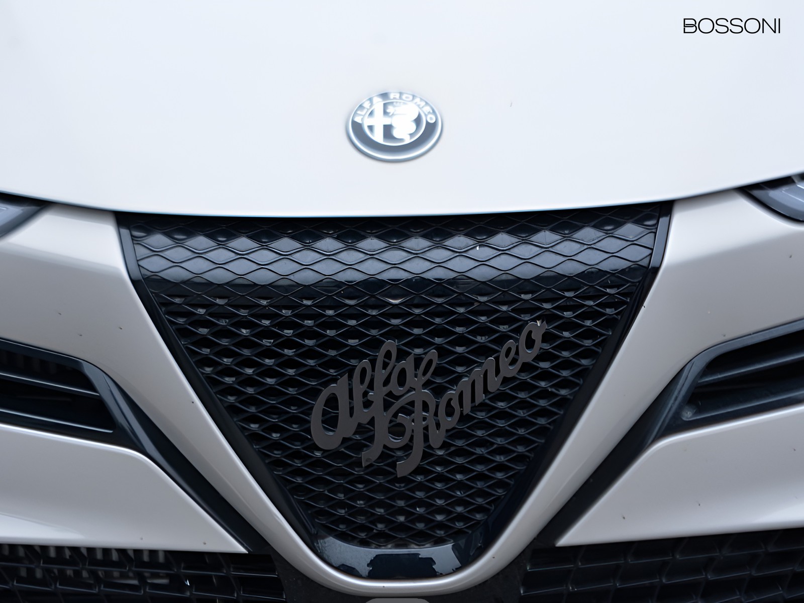 21 - Alfa Romeo Junior 1.2 hybrid 145cv ibrida edct6