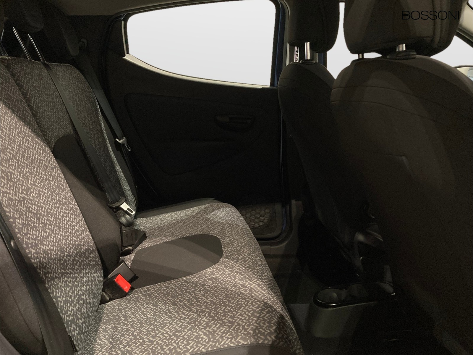 14 - Lancia Ypsilon 1.0 firefly hybrid 70cv silver s&s
