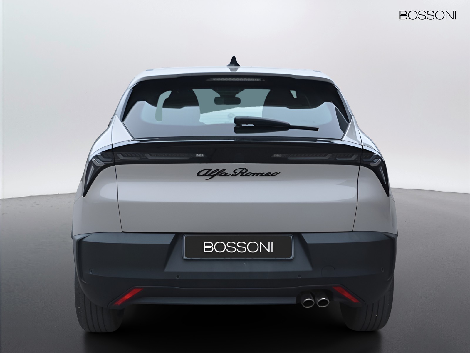 4 - Alfa Romeo Junior 1.2 hybrid 145cv ibrida edct6