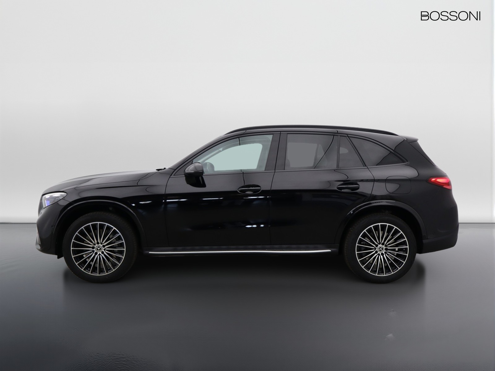 3 - Mercedes GLC suv 300 de plug-in hybrid amg line advanced 4matic 9g-tronic