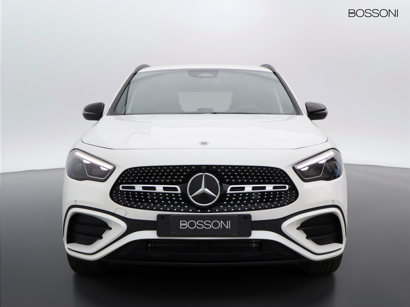2 - Mercedes GLA 200 d amg line extra 8g-dct