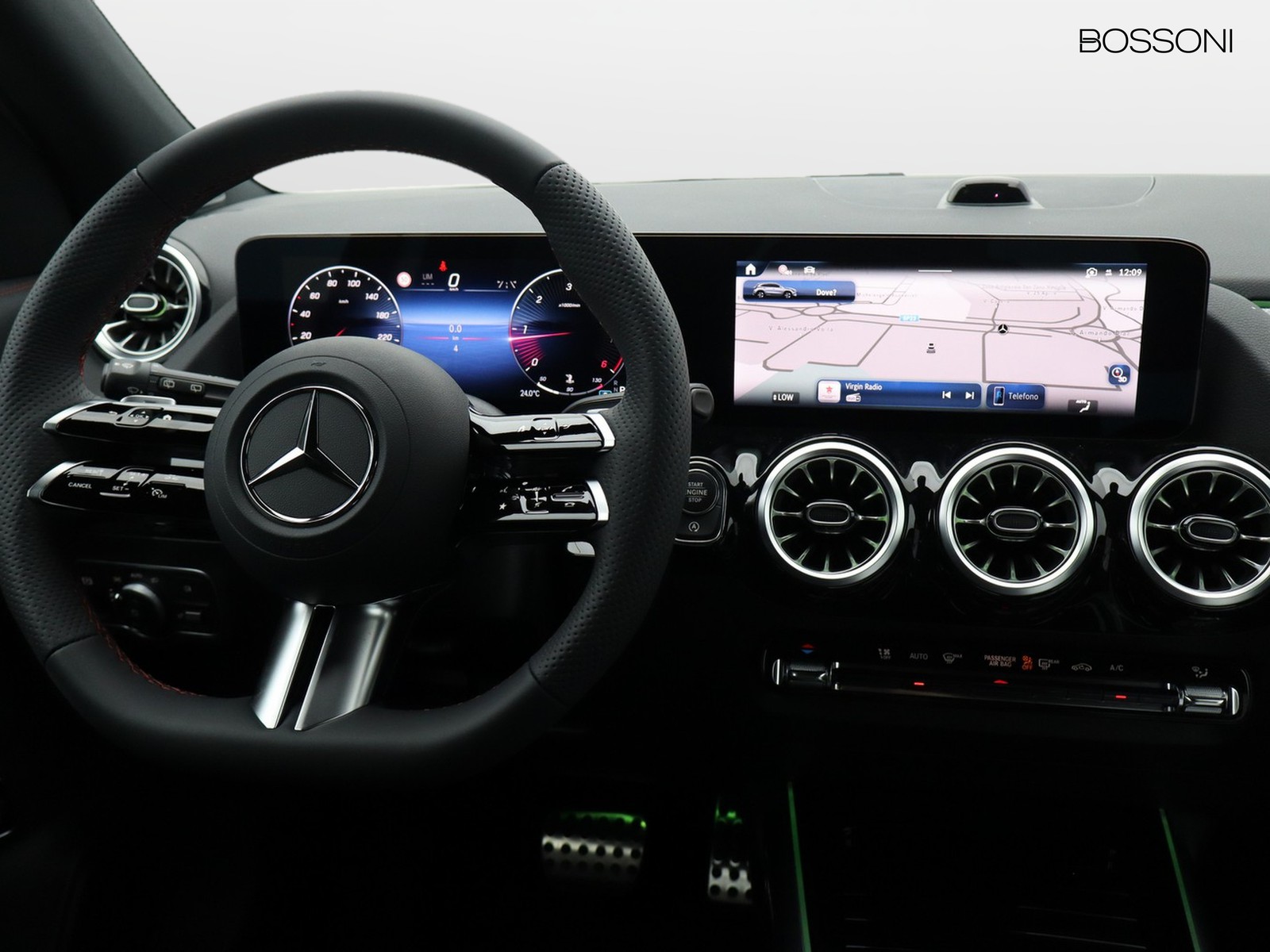 12 - Mercedes GLA 200 d amg line extra 8g-dct
