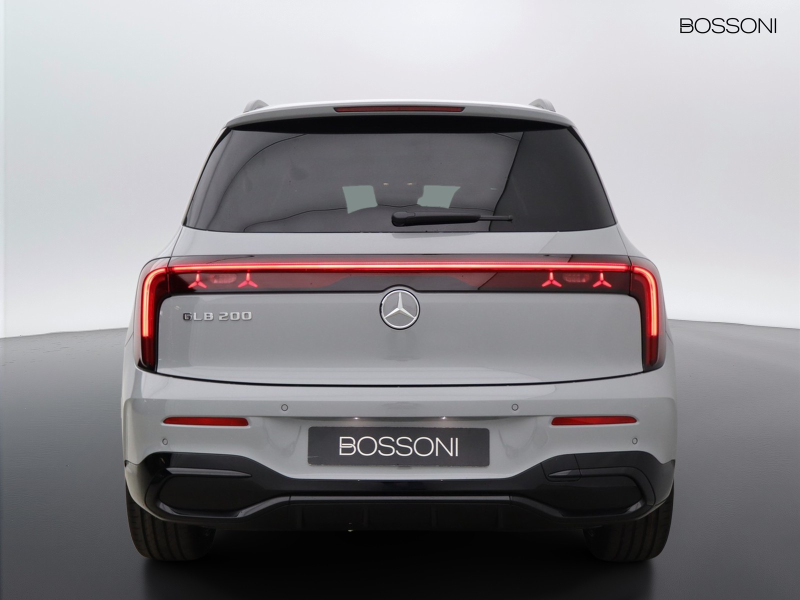 6 - Mercedes GLB 200 advanced plus 8g-edct