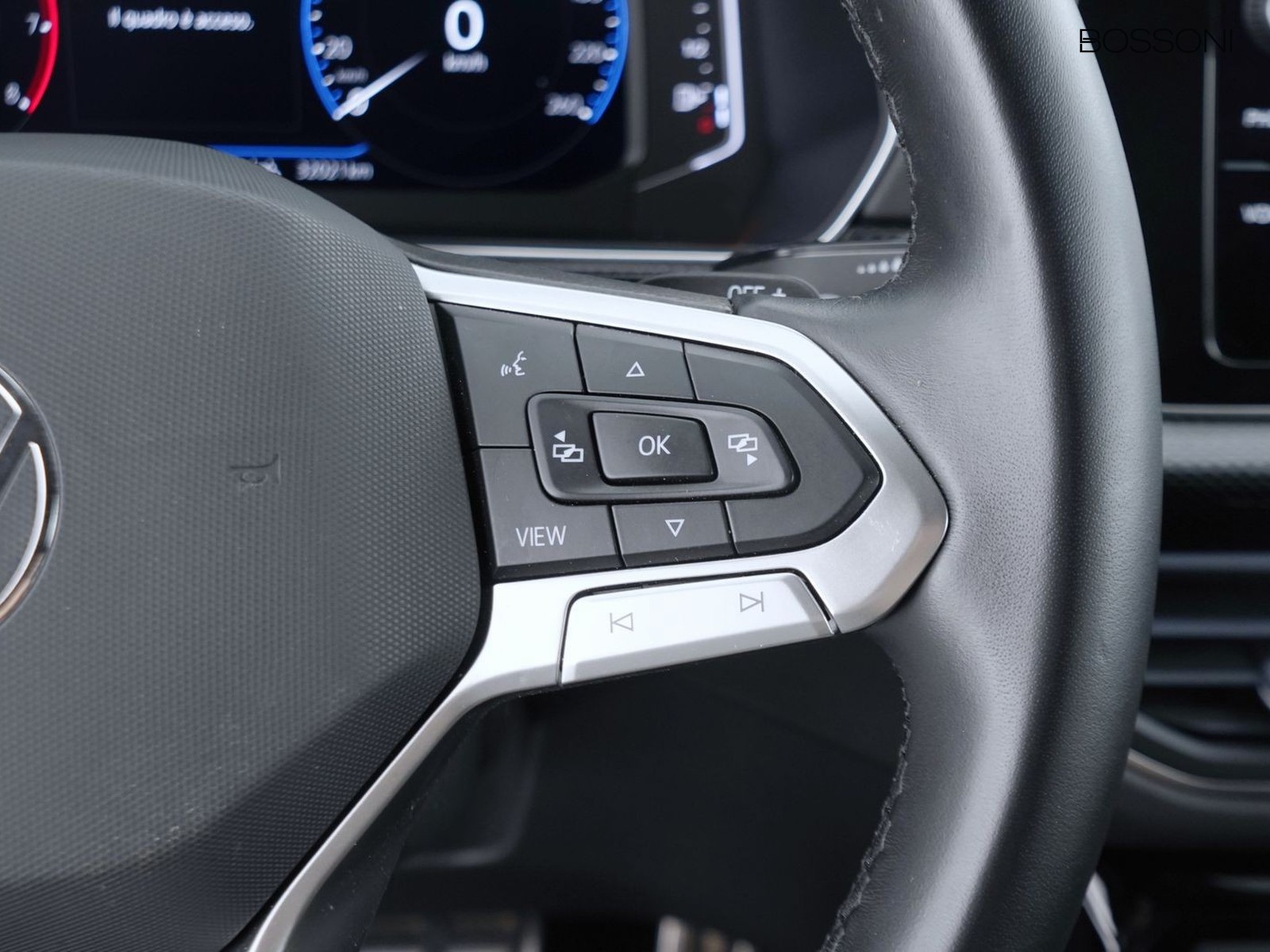 27 - Volkswagen T-Cross 1.0 tsi 115cv r-line plus dsg