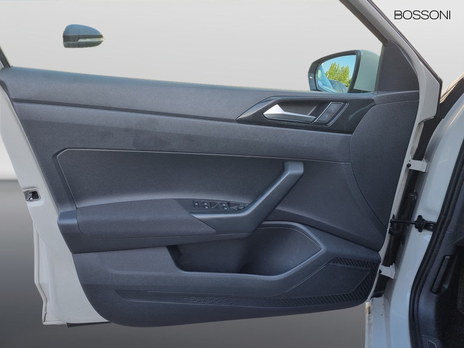 9 - Volkswagen Polo 1.0 tsi 95cv life