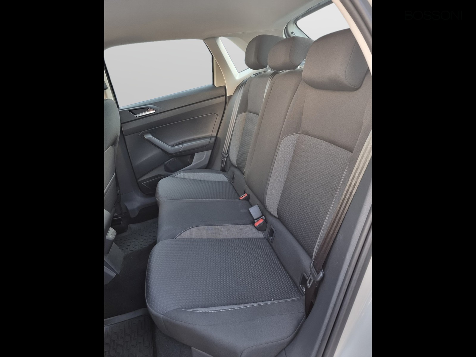 10 - Volkswagen Polo 1.0 tsi 95cv life