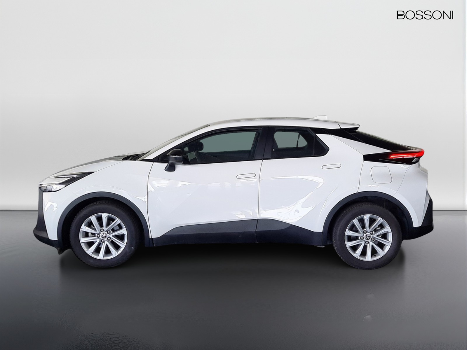 3 - Toyota C-HR 1.8 hybrid 140 active fwd e-cvt