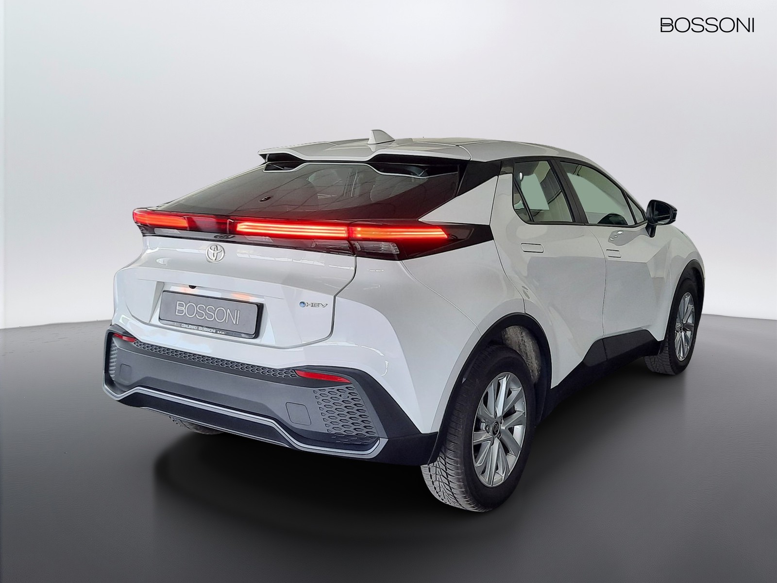 4 - Toyota C-HR 1.8 hybrid 140 active fwd e-cvt
