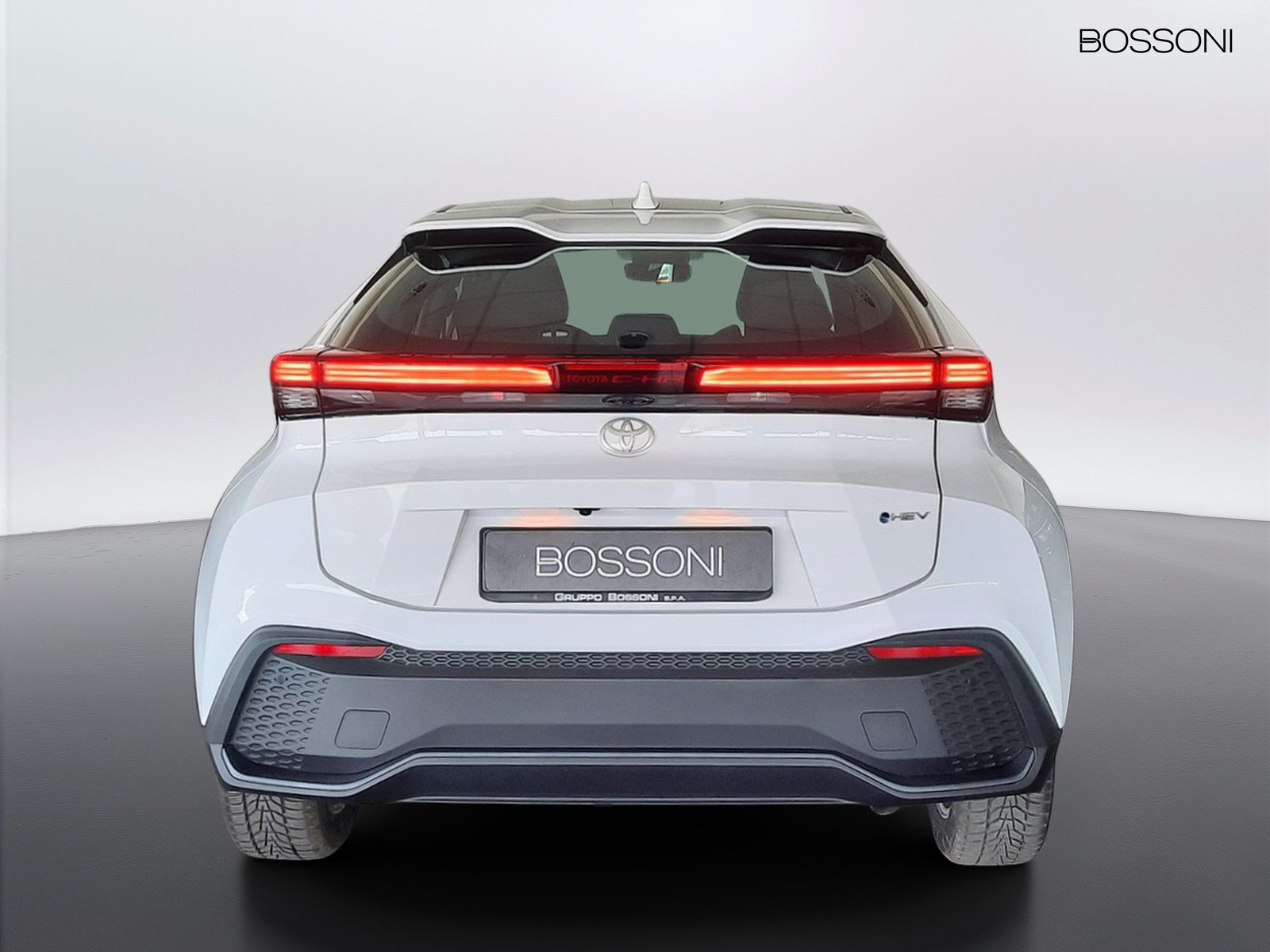 5 - Toyota C-HR 1.8 hybrid 140 active fwd e-cvt
