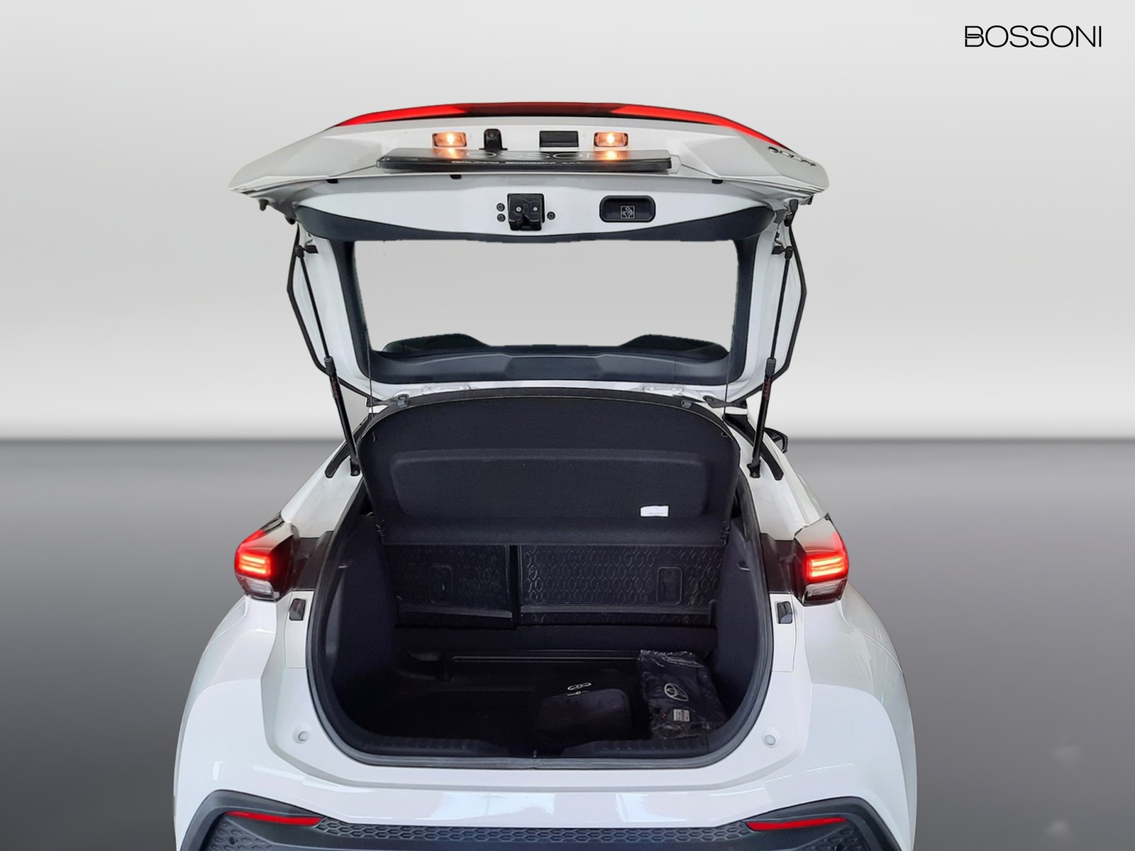 18 - Toyota C-HR 1.8 hybrid 140 active fwd e-cvt